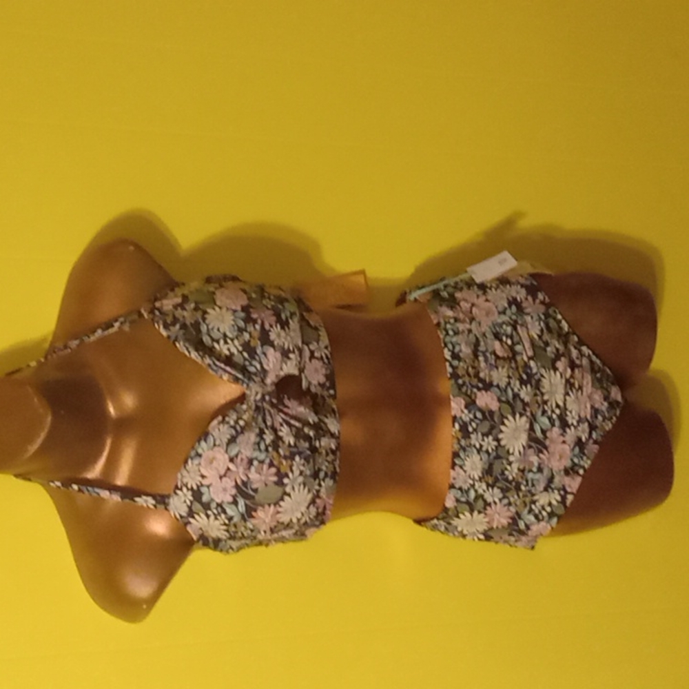 SWIM SUIT